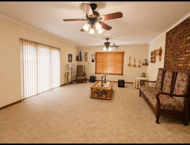 3 BEDROOM HOUSE FOR SALE IN WALDRIFT